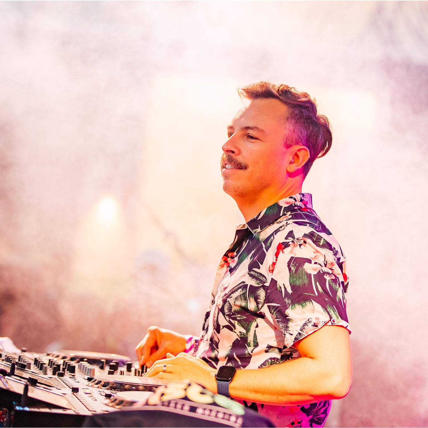 Experience DJs_0002_DREAMLAND2022_0101_174747-8691_DLG